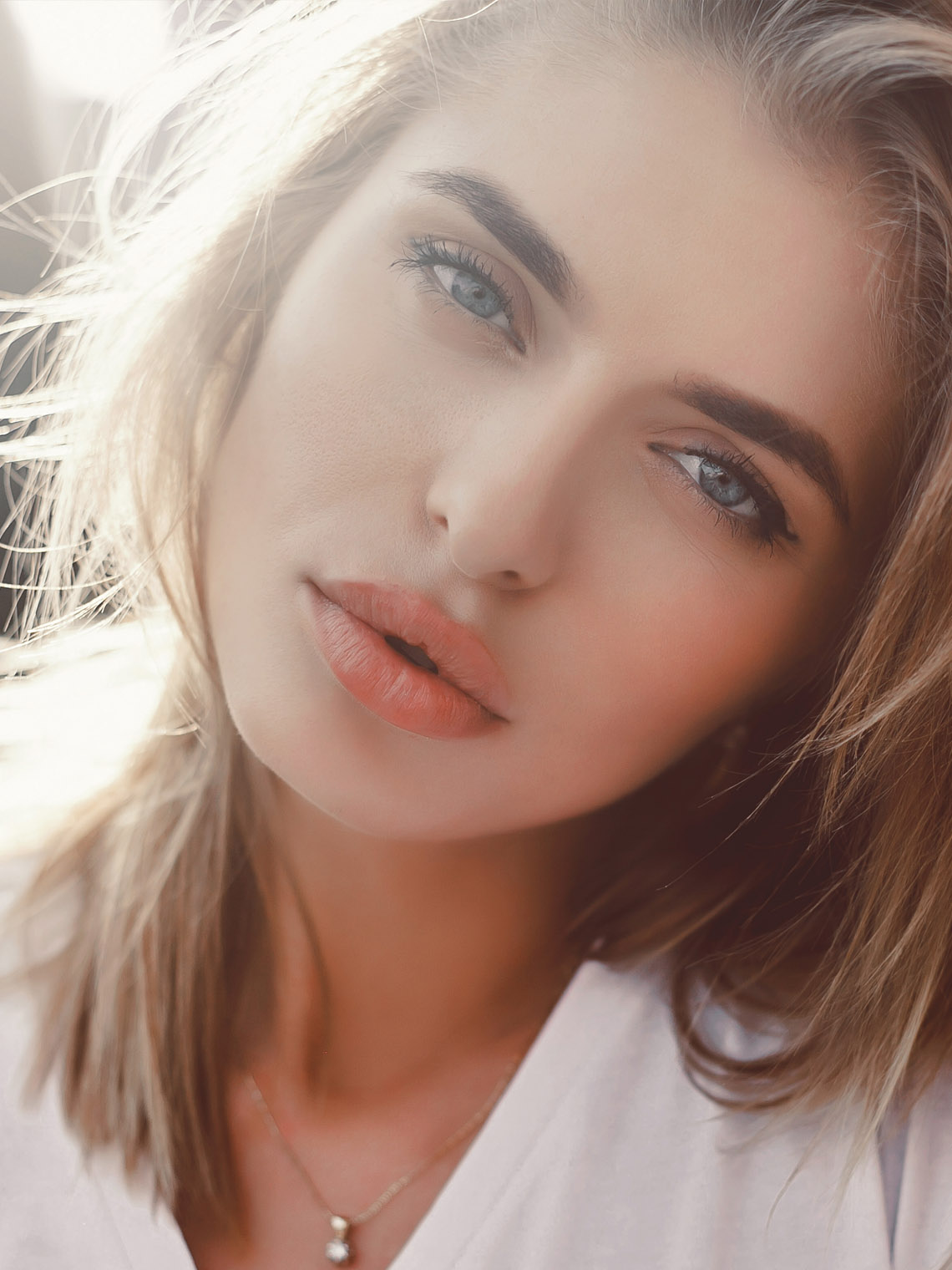 Νήματα Πρόσωπο